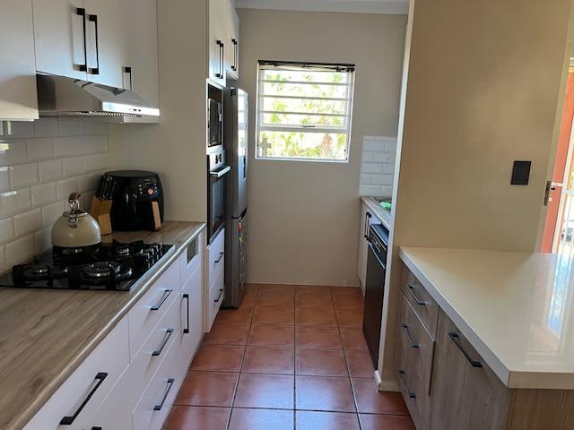 3 Bedroom Property for Sale in Protea Heights Western Cape